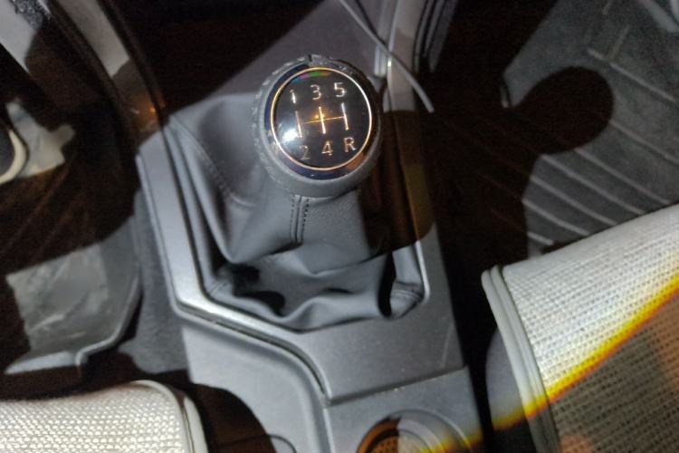 Used Great Wall Wingle 5 2023 2.4L Gasoline Two-Wheel-Drive Entry-Level Big Double Gear Lever