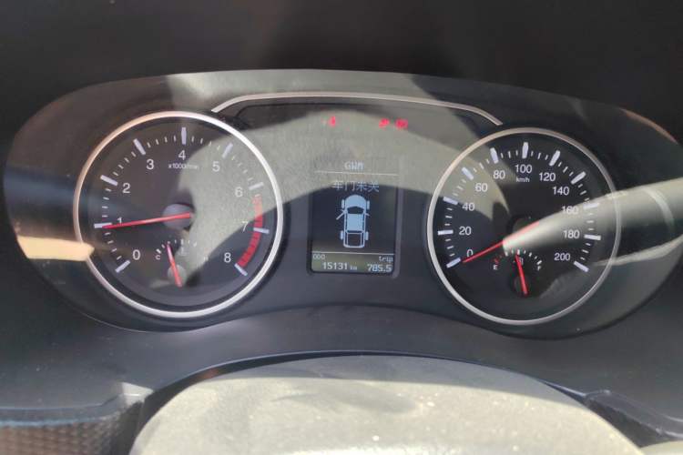 Used Great Wall Wingle 5 2023 2.4L Gasoline Two-Wheel-Drive Entry-Level Big Double Instrument Cluster
