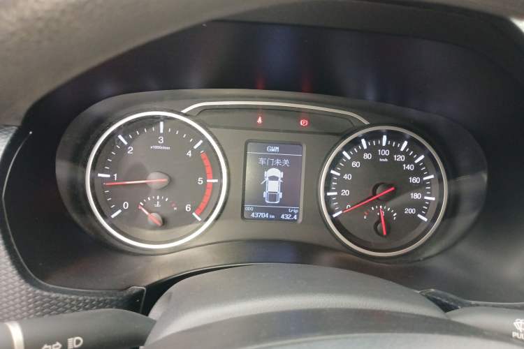 Used Great Wall Wingle 5 2023 2.0T Diesel Two-Wheel Drive Advanced Big Double Instrument Cluster