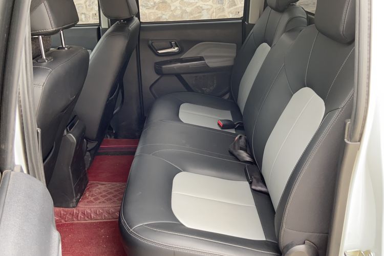 Used Great Wall Wingle 5 2023 2.4L Gasoline Two-Wheel-Drive Entry-Level Big Double Interior 1