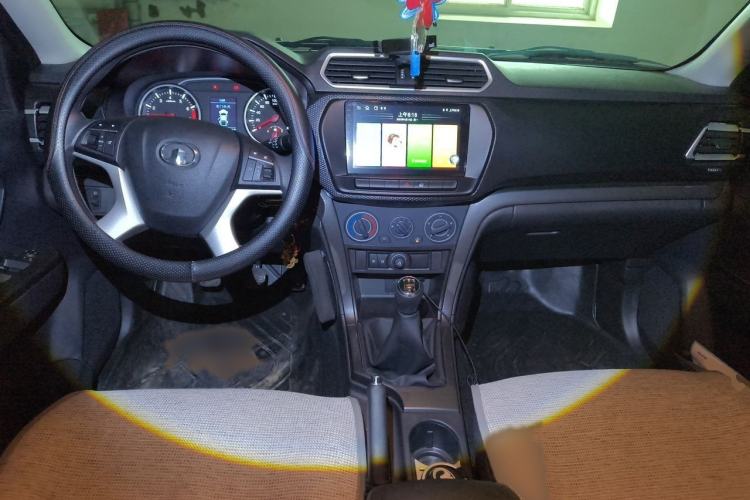 Used Great Wall Wingle 5 2023 2.4L Gasoline Two-Wheel-Drive Entry-Level Big Double Interior 2
