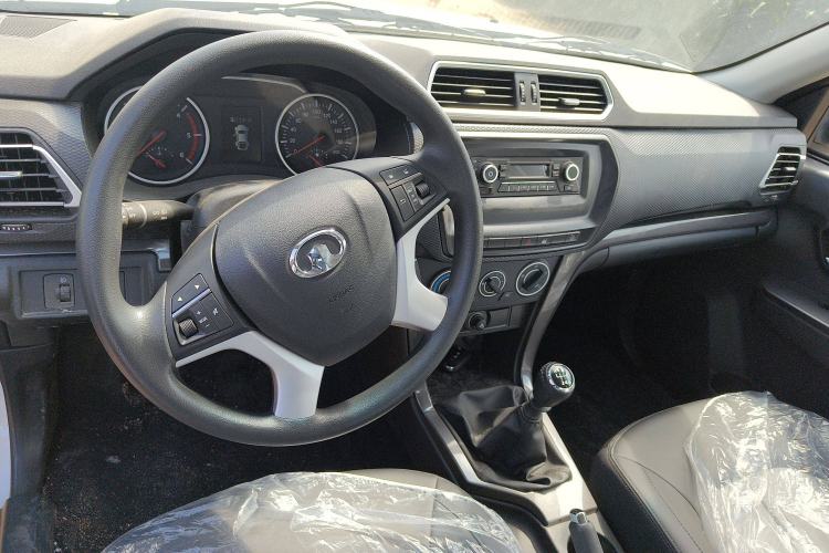 Used Great Wall Wingle 5 2023 2.0T Diesel Two-Wheel Drive Advanced Big Double Interior 3