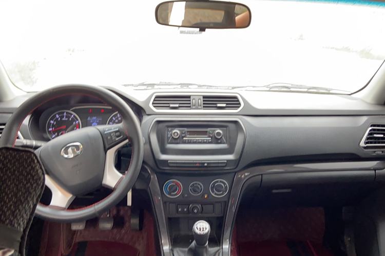 Used Great Wall Wingle 5 2023 2.4L Gasoline Two-Wheel-Drive Entry-Level Big Double Interior 3