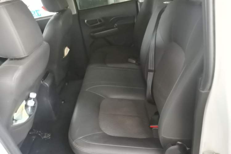 Used Great Wall Wingle 5 2023 "Ganfan" Version 1.5T Gasoline Two-Wheel-Drive Advanced Trim with Long Cargo Bed Interior 4