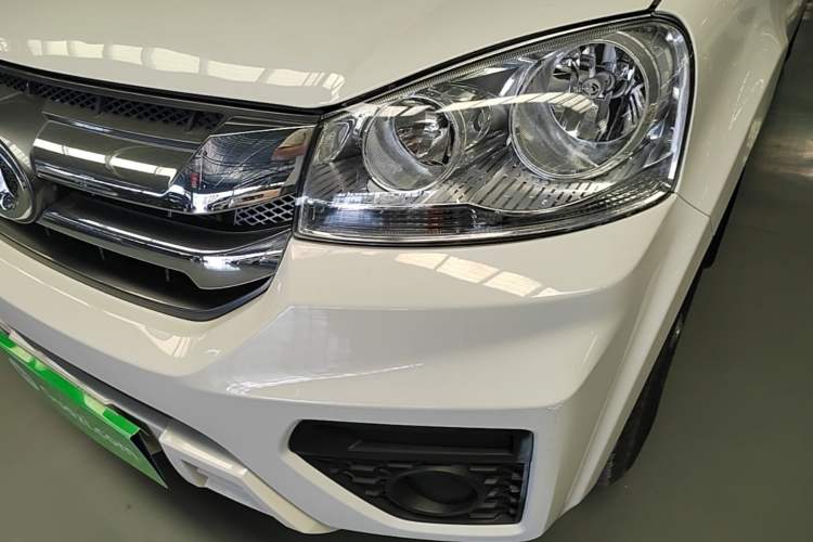 Used Great Wall Wingle 5 2023 "Dry Meal" Version 1.5T Gasoline Two-Wheel-Drive Advanced Large Double Left Front Headlight