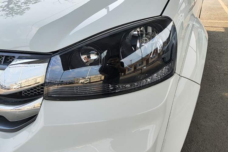 Used Great Wall Wingle 5 2023 2.0T Diesel Two-Wheel Drive Elite Plus Left Front Headlight
