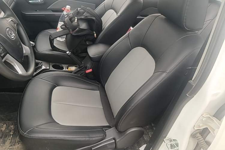 Used Great Wall Wingle 5 2023 "Dry Meal" Version 1.5T Gasoline Two-Wheel-Drive Advanced Large Double Left Front Seat