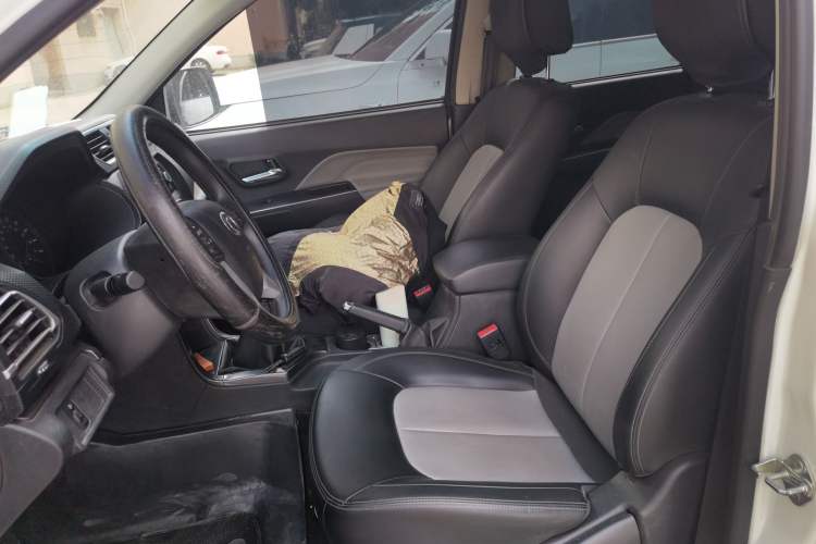 Used Great Wall Wingle 5 2023 "Dry Meal" Version 1.5T Gasoline Two-Wheel-Drive Advanced Large Double Left Front Seat