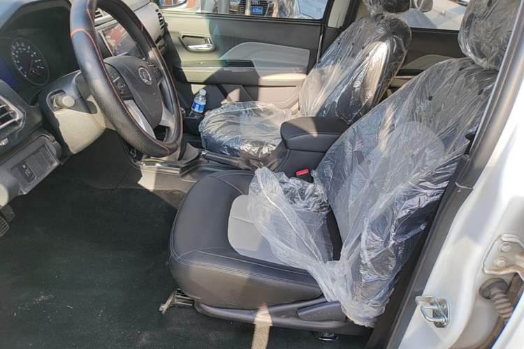 Used Great Wall Wingle 5 2023 "Dry Meal" Version 1.5T Gasoline Two-Wheel-Drive Advanced Large Double Left Front Seat