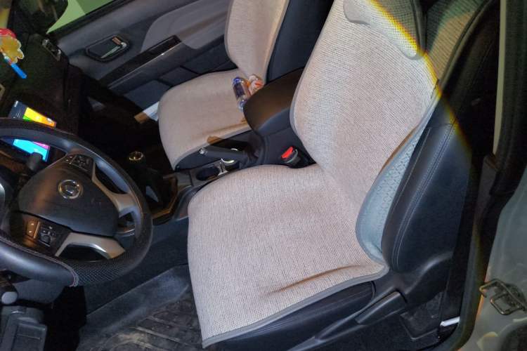 Used Great Wall Wingle 5 2023 2.4L Gasoline Two-Wheel-Drive Entry-Level Big Double Left Front Seat