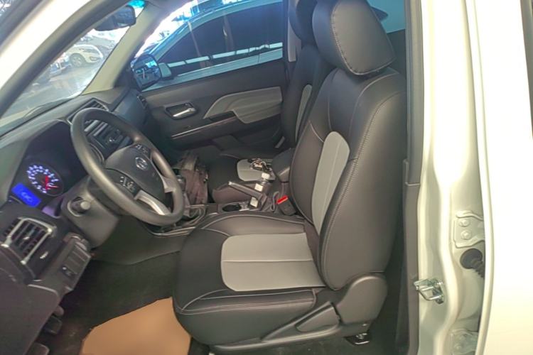Used Great Wall Wingle 5 2023 "Dry Meal" Version 1.5T Gasoline Two-Wheel-Drive Advanced Large Double Left Front Seat