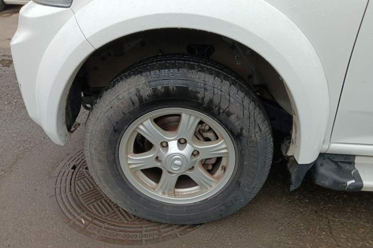 Used Great Wall Wingle 5 2023 2.0T Diesel Two-Wheel Drive Advanced Big Double Left Front Wheel Hub