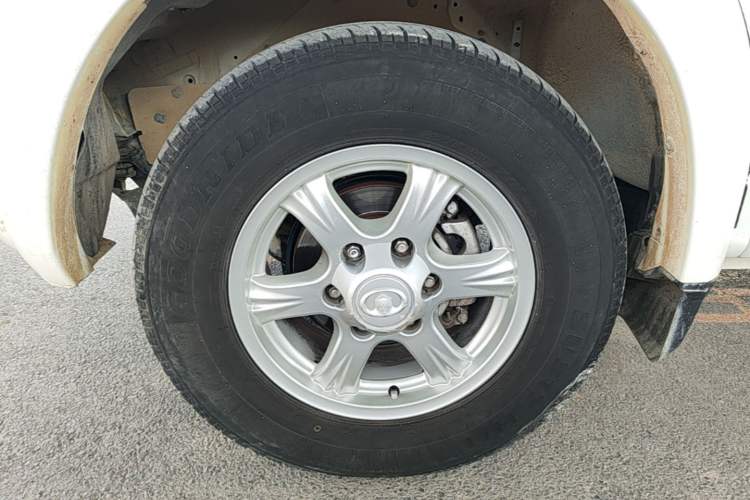 Used Great Wall Wingle 5 2023 2.0T Diesel Two-Wheel Drive Elite Plus Left Front Wheel Hub