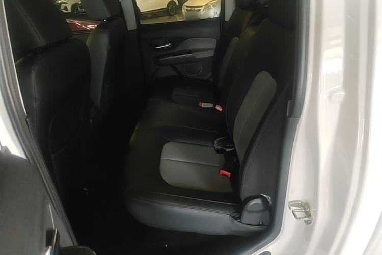 Used Great Wall Wingle 5 2023 "Dry Meal" Version 1.5T Gasoline Two-Wheel-Drive Advanced Large Double Left Rear Seat
