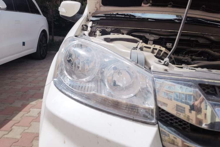 Used Great Wall Wingle 5 2023 "Dry Meal" Version 1.5T Gasoline Two-Wheel-Drive Advanced Large Double Right Front Headlight