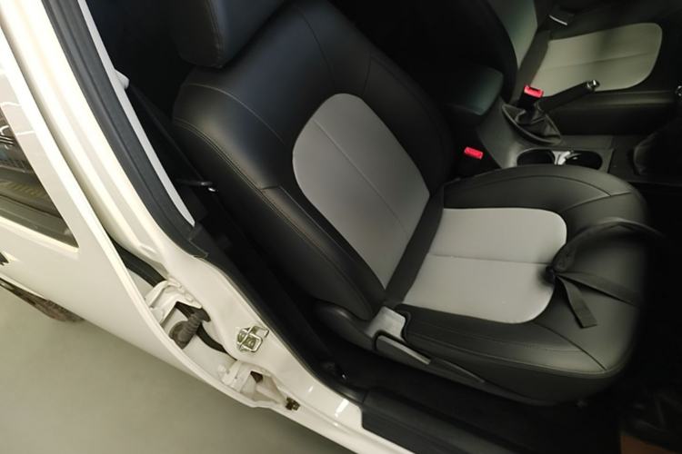 Used Great Wall Wingle 5 2023 "Dry Meal" Version 1.5T Gasoline Two-Wheel-Drive Advanced Large Double Right Front Seat