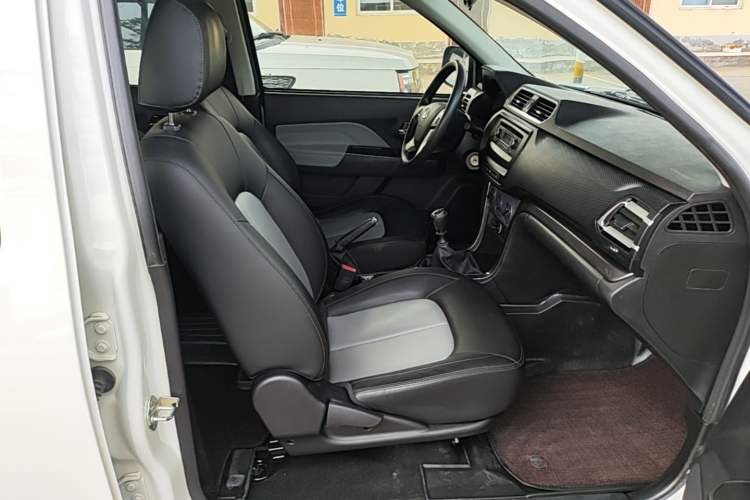 Used Great Wall Wingle 5 2023 2.0T Diesel Two-Wheel Drive Elite Plus Right Front Seat