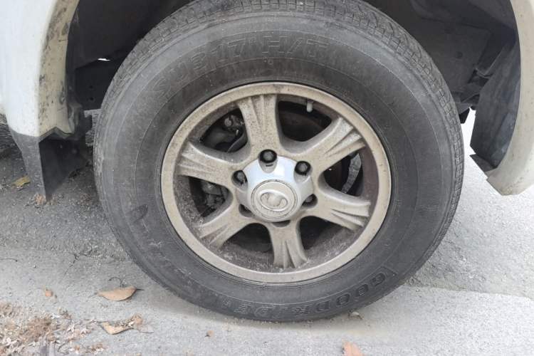 Used Great Wall Wingle 5 2023 2.0T Diesel Two-Wheel Drive Elite Flatbed Truck Right Front Wheel Hub