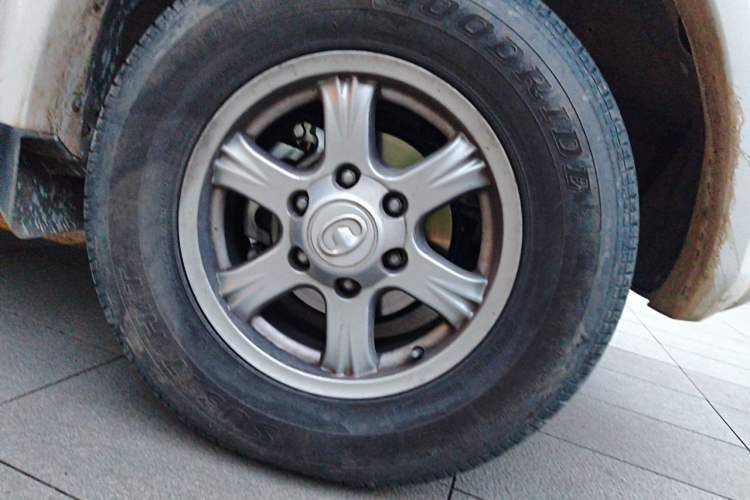Used Great Wall Wingle 5 2023 2.0T Diesel Two-Wheel Drive Advanced Big Double Right Front Wheel Hub