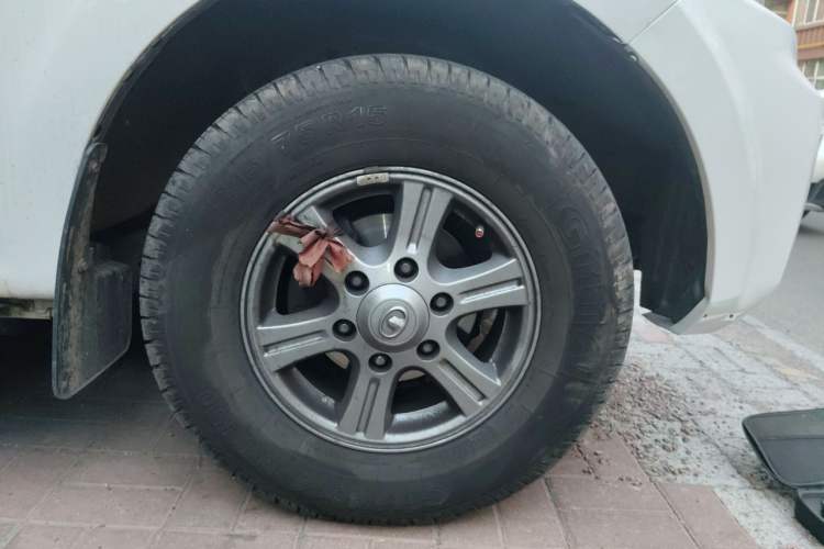 Used Great Wall Wingle 5 2023 "Ganfan" Version 1.5T Gasoline Two-Wheel-Drive Advanced Trim with Long Cargo Bed Right Front Wheel Hub