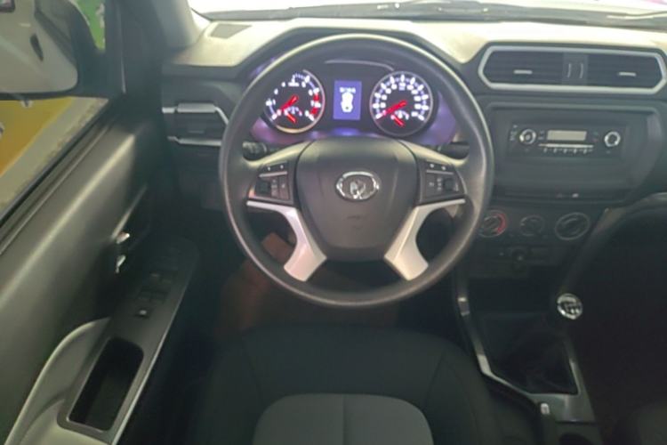 Used Great Wall Wingle 5 2023 "Dry Meal" Version 1.5T Gasoline Two-Wheel-Drive Advanced Large Double Steering Wheel