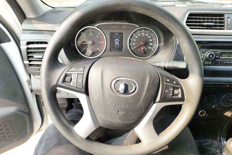 Used Great Wall Wingle 5 2023 2.0T Diesel Two-Wheel Drive Elite Plus Steering Wheel