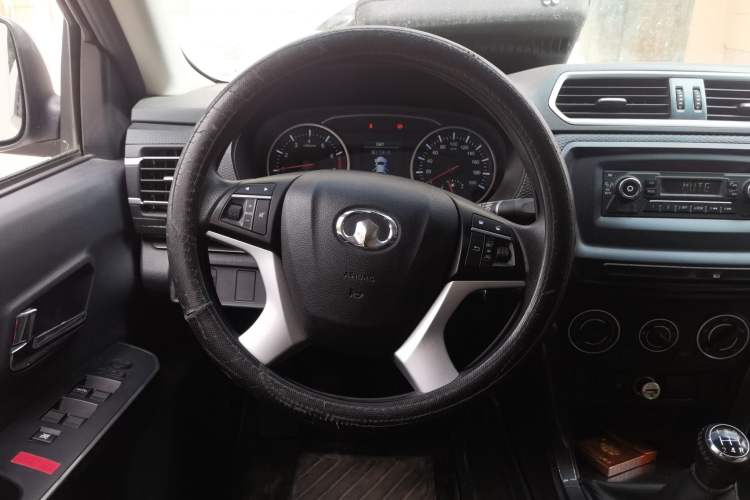 Used Great Wall Wingle 5 2023 "Dry Meal" Version 1.5T Gasoline Two-Wheel-Drive Advanced Large Double Steering Wheel