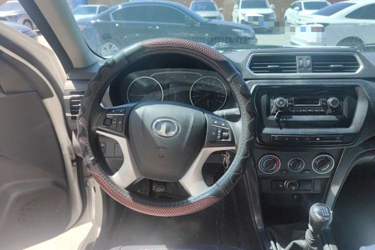 Used Great Wall Wingle 5 2023 2.0T Diesel 4x4 Entry-Level Flatbed Truck Steering Wheel
