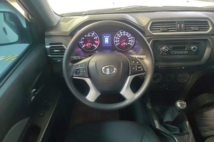 Used Great Wall Wingle 5 2023 "Dry Meal" Version 1.5T Gasoline Two-Wheel-Drive Advanced Large Double Steering Wheel