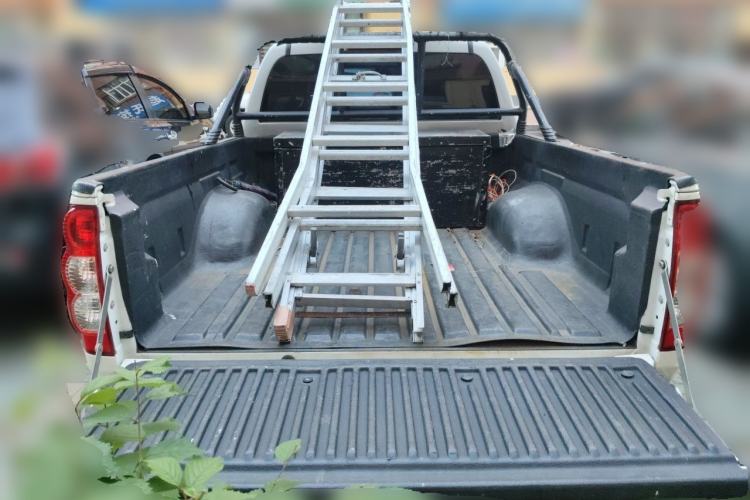Used Great Wall Wingle 5 2023 "Ganfan" Version 1.5T Gasoline Two-Wheel-Drive Advanced Trim with Long Cargo Bed Trunk