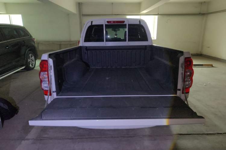 Used Great Wall Wingle 5 2023 2.4L Gasoline Two-Wheel-Drive Entry-Level Big Double Trunk