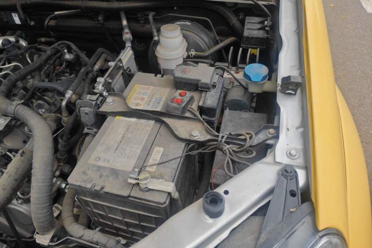 Used Great Wall Wingle 5 2023 2.0T Diesel Two-Wheel Drive Advanced Big Double Engine Bay Left