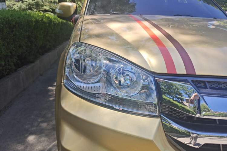 Used Great Wall Wingle 5 2023 "Ganfan" Version 1.5T Gasoline Two-Wheel-Drive Advanced Trim with Long Cargo Bed Right Front Headlight