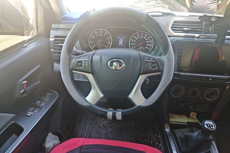 Used Great Wall Wingle 5 2023 "Ganfan" Version 1.5T Gasoline Two-Wheel-Drive Advanced Trim with Long Cargo Bed Steering Wheel