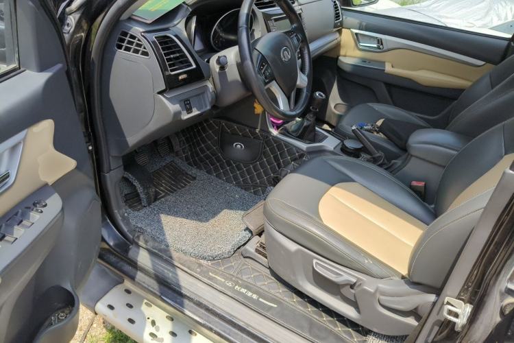 Used Great Wall Wingle 6 2014 2.0T Two-Wheel Drive Elite Version 4D20B Driver Seat