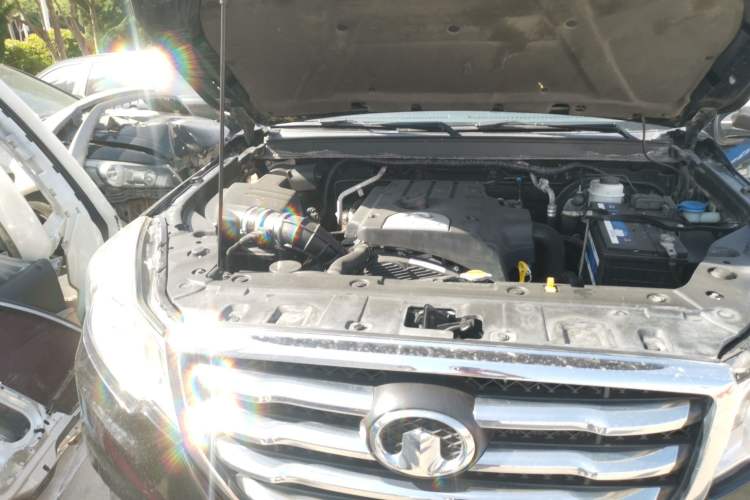 Used Great Wall Wingle 6 2014 2.0T Two-Wheel Drive Elite Version 4D20B Engine Bay