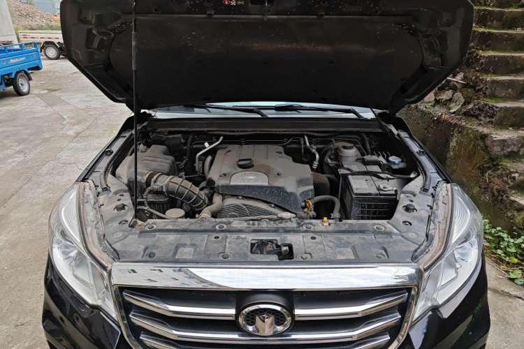 Used Great Wall Wingle 6 2014 2.0T Two-Wheel Drive Navigation Version 4D20B Engine Bay