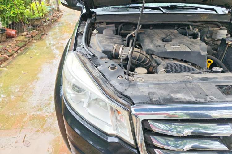 Used Great Wall Wingle 6 2014 2.0T Two-Wheel Drive Elite Version 4D20B Engine Bay Right