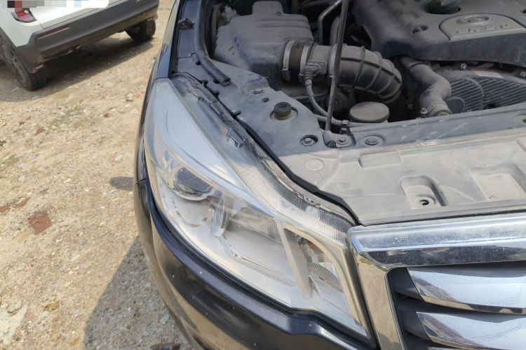 Used Great Wall Wingle 6 2014 2.0T Two-Wheel Drive Elite Version 4D20B Engine Bay Right