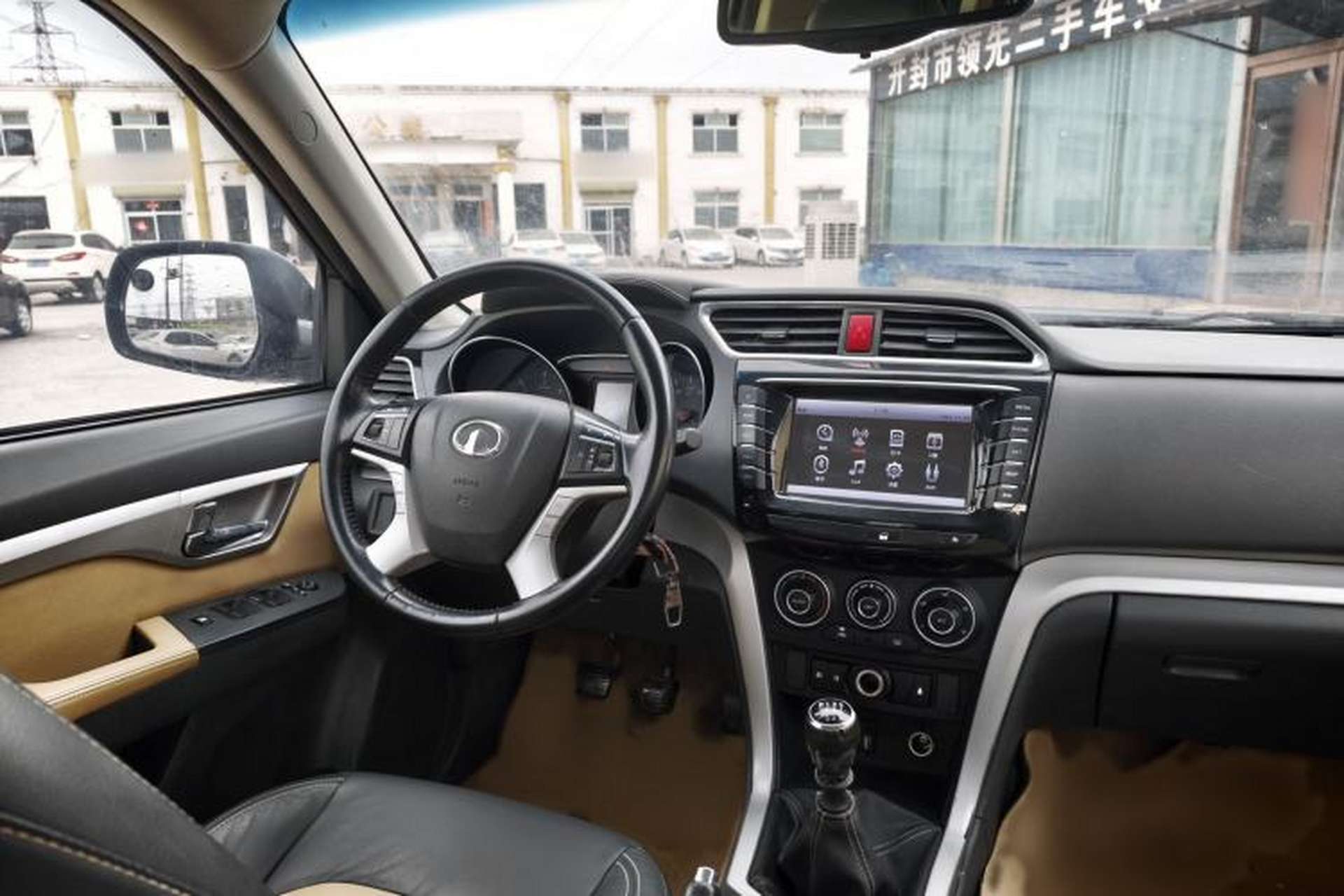 Used Great Wall Wingle 6 2014 2.0T Two-Wheel Drive Navigation Version 4D20B Interior 1