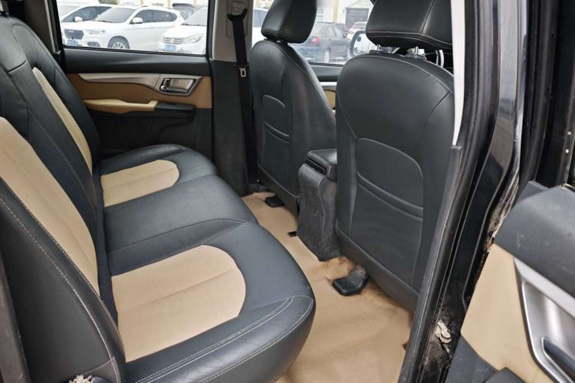 Used Great Wall Wingle 6 2014 2.0T Two-Wheel Drive Navigation Version 4D20B Interior 3