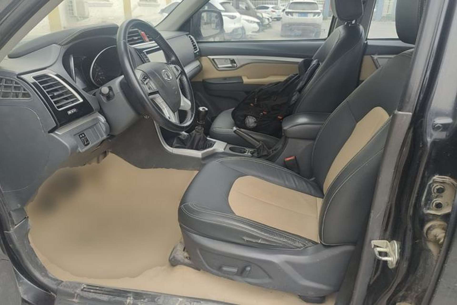 Used Great Wall Wingle 6 2014 2.0T Two-Wheel Drive Navigation Version 4D20B Left Front Seat