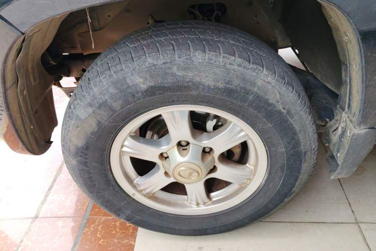 Used Great Wall Wingle 6 2014 2.0T Two-Wheel Drive Elite Version 4D20B Left Front Wheel Hub