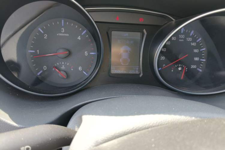 Used Great Wall Wingle 6 2014 2.0T Two-Wheel Drive Elite Version 4D20B Odometer Close Up