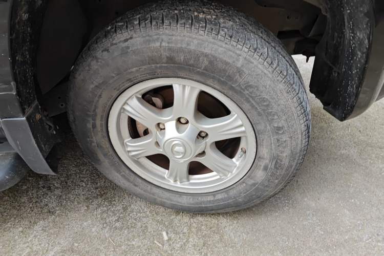 Used Great Wall Wingle 6 2014 2.0T Two-Wheel Drive Navigation Version 4D20B Right Front Wheel Hub