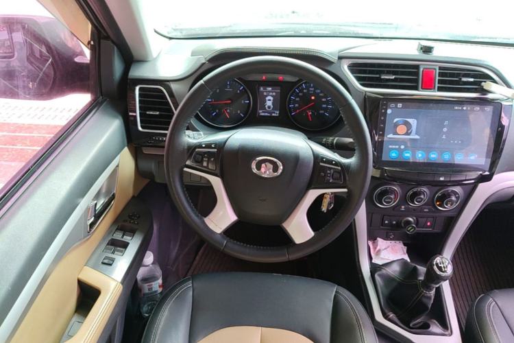 Used Great Wall Wingle 6 2014 2.0T Two-Wheel Drive Elite Version 4D20B Steering Wheel