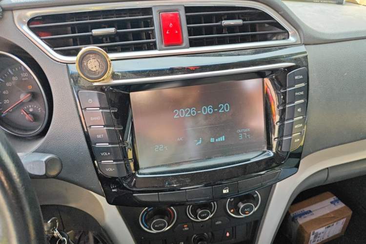 Used Great Wall Wingle 6 2014 2.4L Two-Wheel Drive Elite Version 4G69 Audio And AC Panel