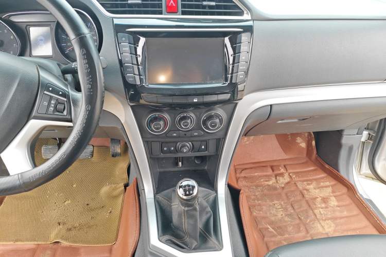 Used Great Wall Wingle 6 2014 2.4L Two-Wheel Drive Elite Version 4G69 Audio And AC Panel