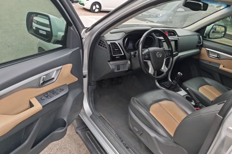 Used Great Wall Wingle 6 2014 2.0T Four-Wheel Drive Navigation Version 4D20B Driver Seat
