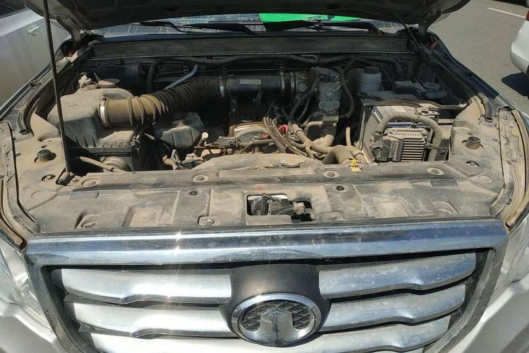 Used Great Wall Wingle 6 2014 2.4L 4x4 Elite Version 4G69 Engine Bay